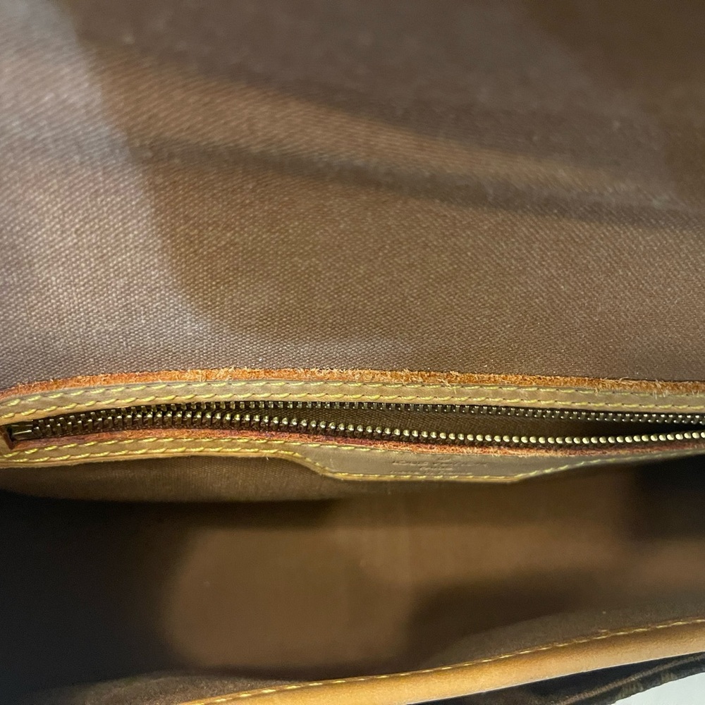 Louis Vuitton Sologne Bag - Picture 13 of 16